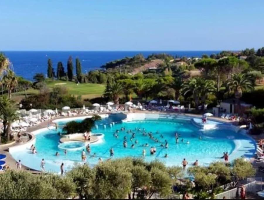 Superbe Village Cap Esterel 4p Climatise